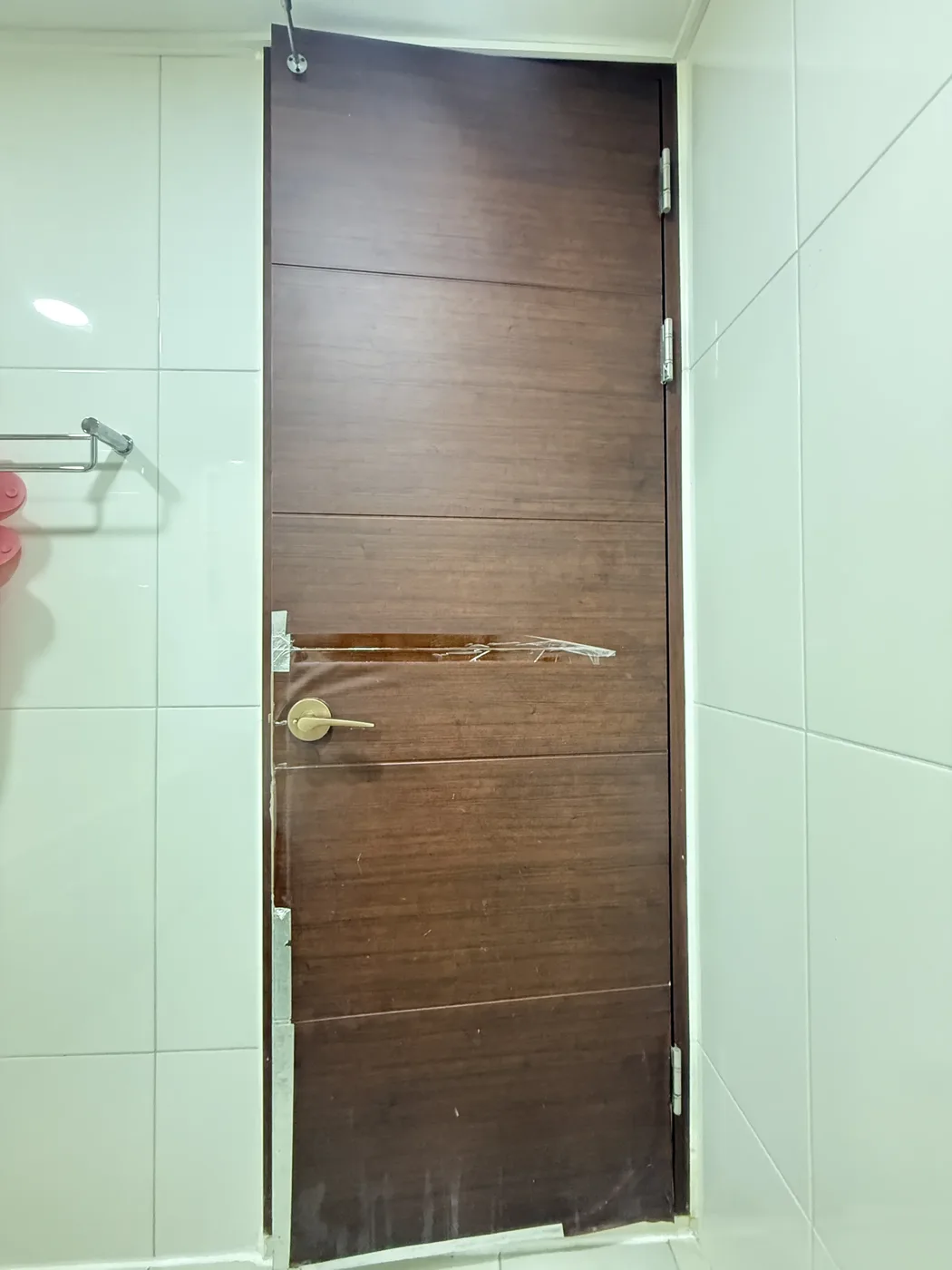 문짝갈라짐수리 실제 작업 현장 1