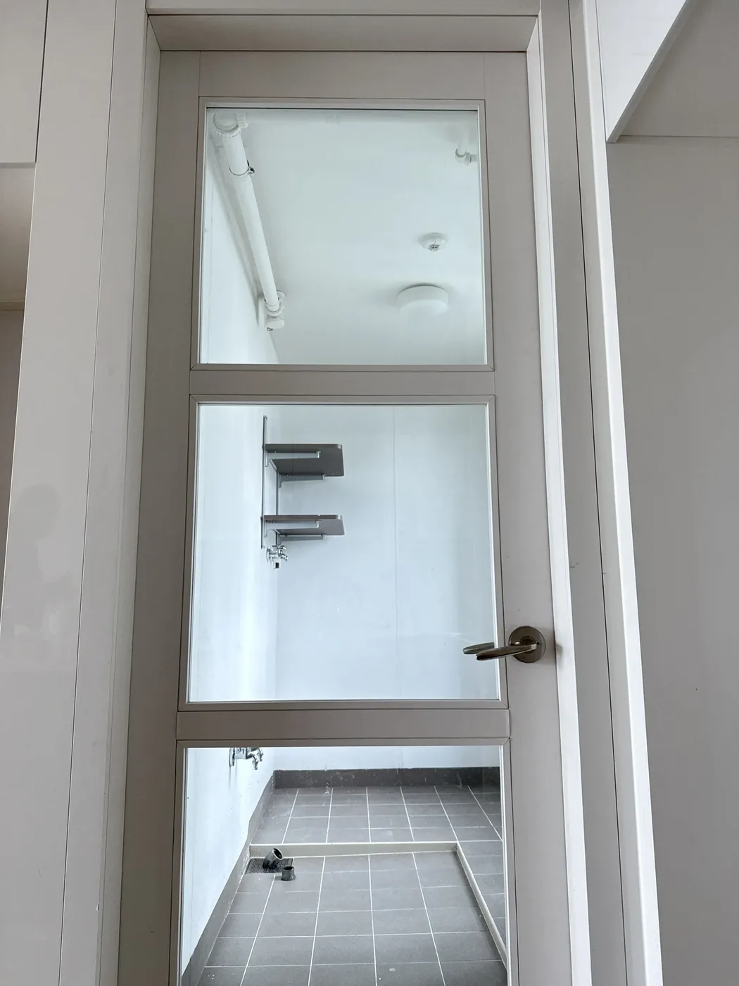 하단 컷팅 조정 후 여닫힘 확인 실제 사진